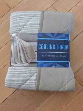Life Comfort Cooling Throw, NWT